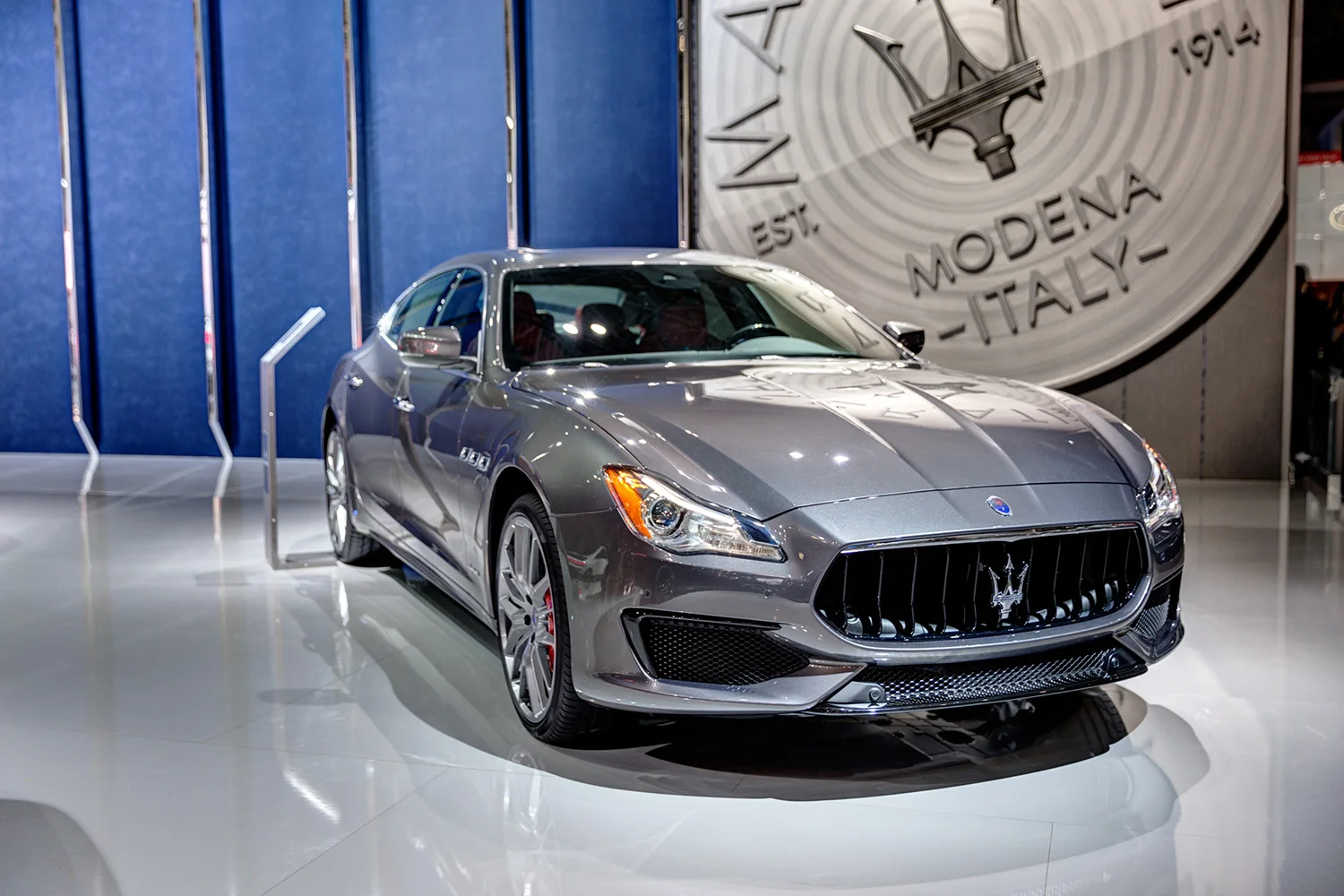 New York / A focused presentation gives the vehicle its own moment.
