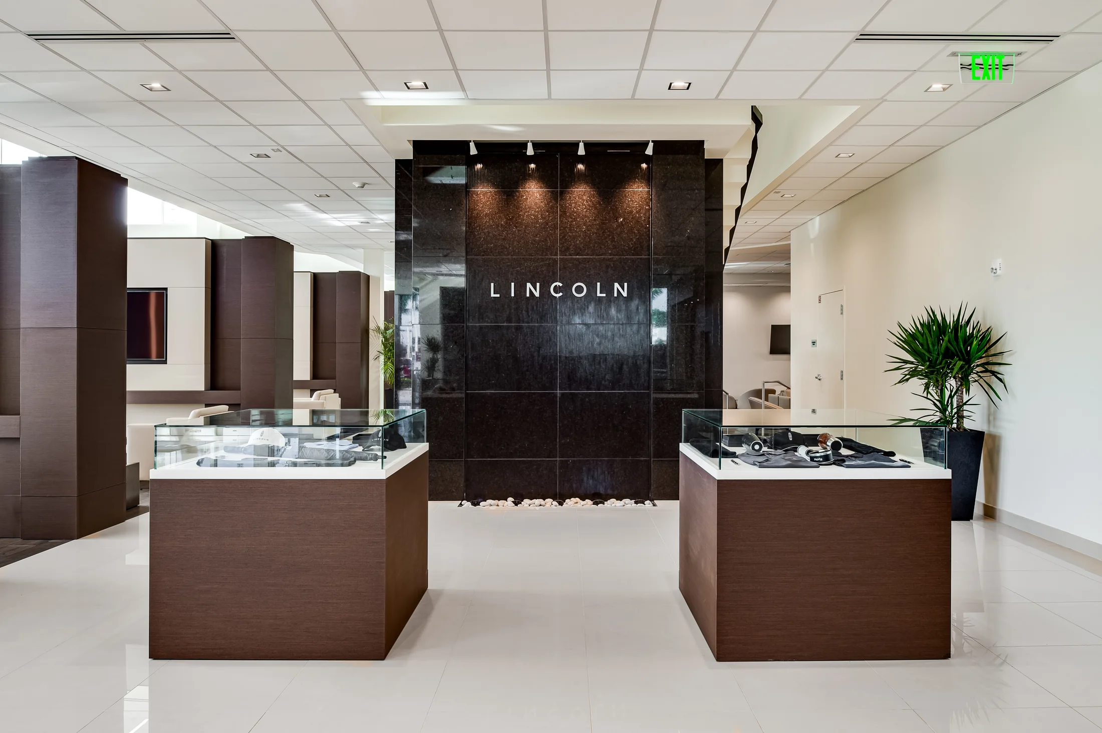 The material display gives the customer a tangible way into the choices.
