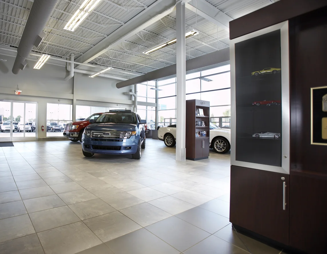 The showroom keeps vehicles and customer settings connected.