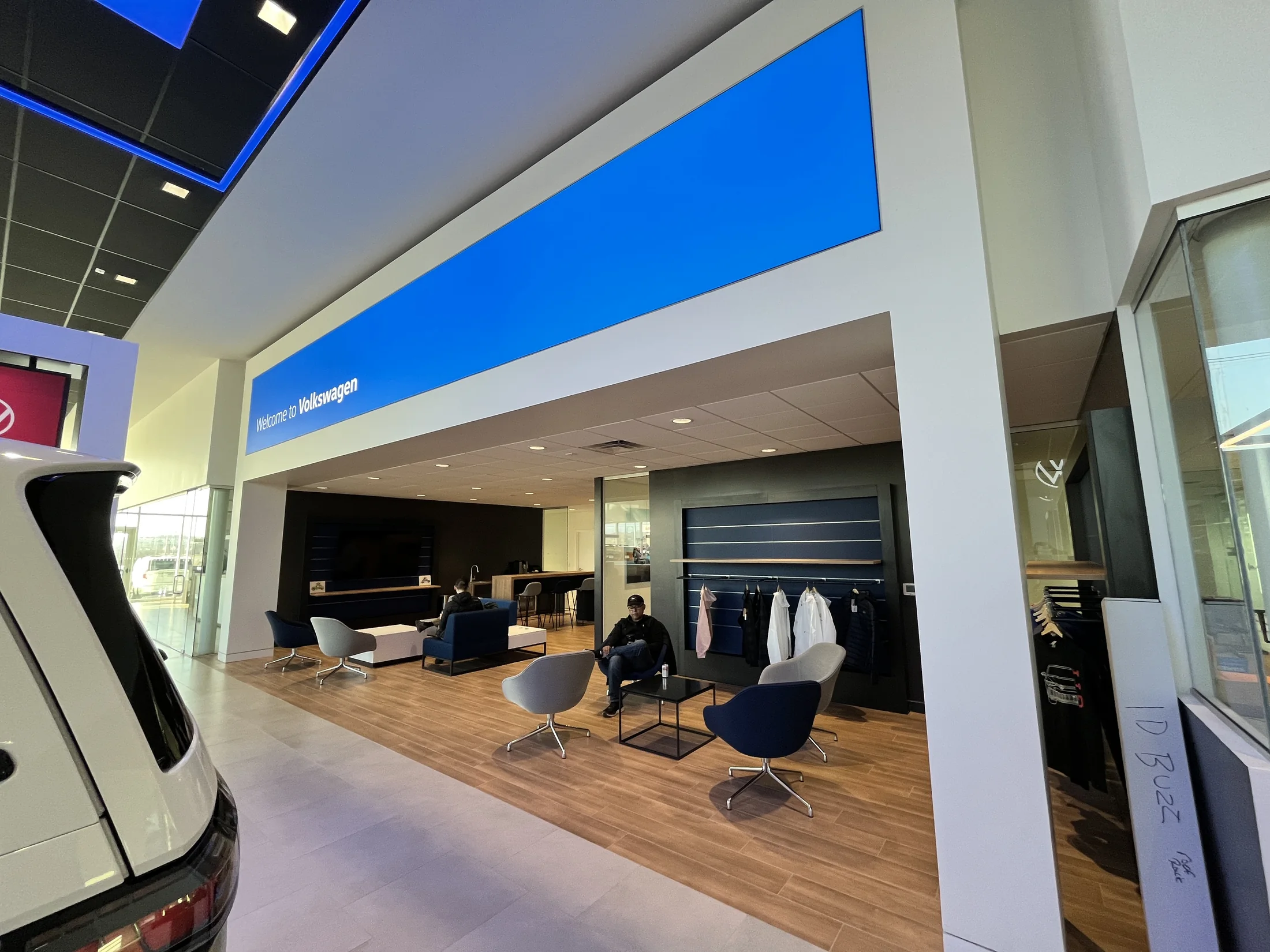 North Nashville / Customer seating remains connected to the showroom around it.