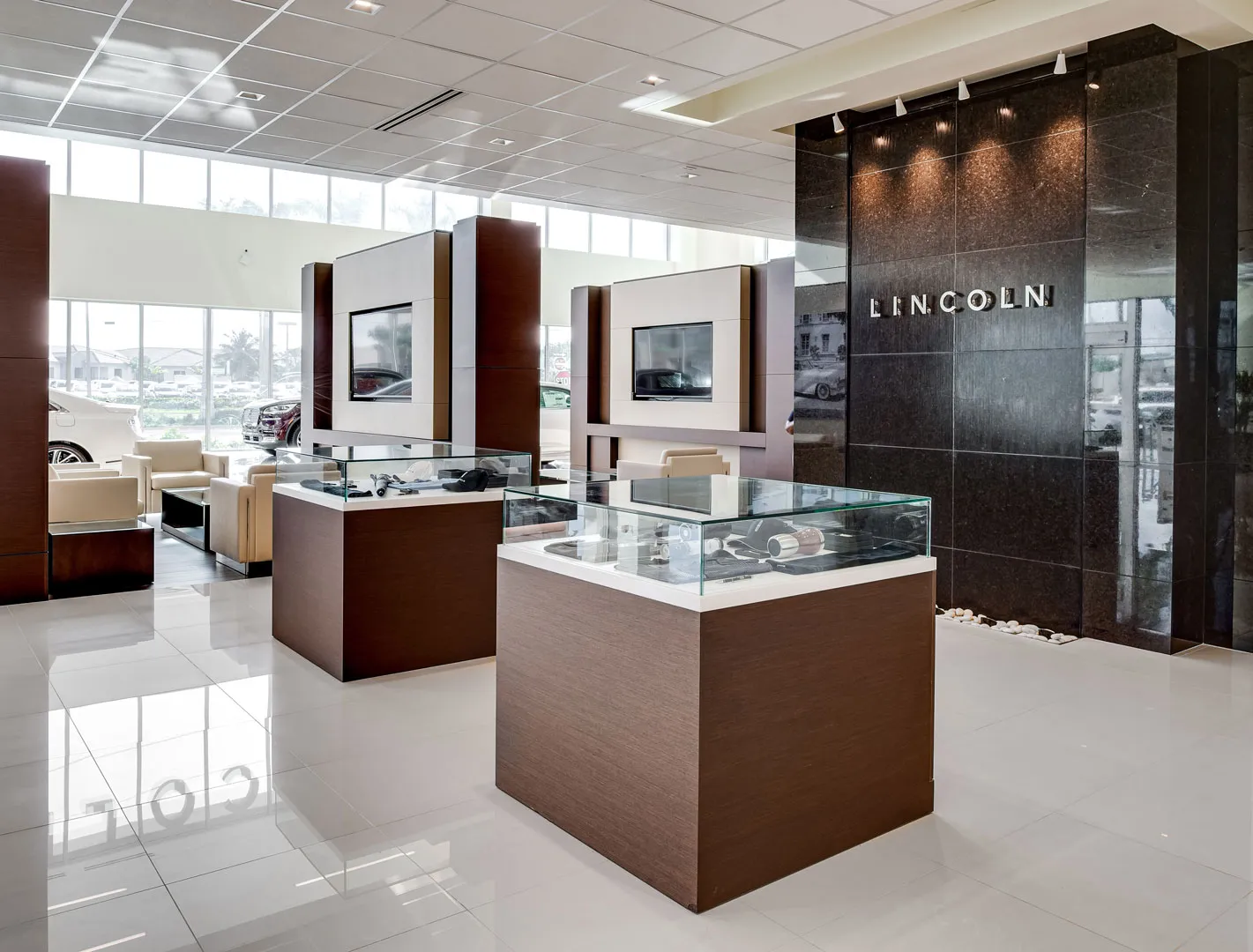 Lincoln Vitrine — project view