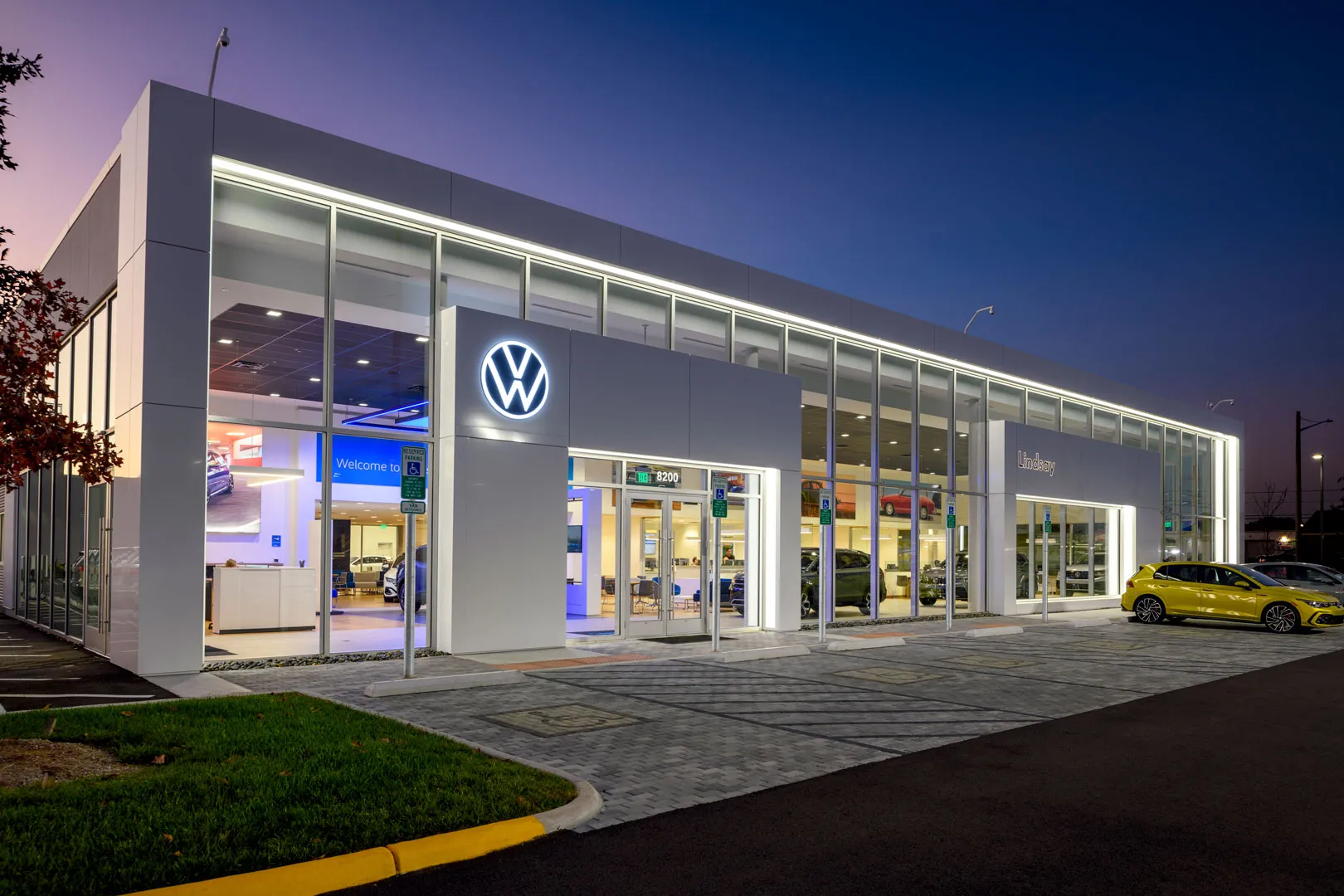Volkswagen White Frame — project view